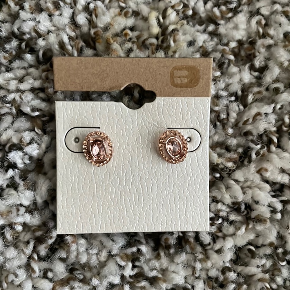 Buckle Rose Gold stud earrings